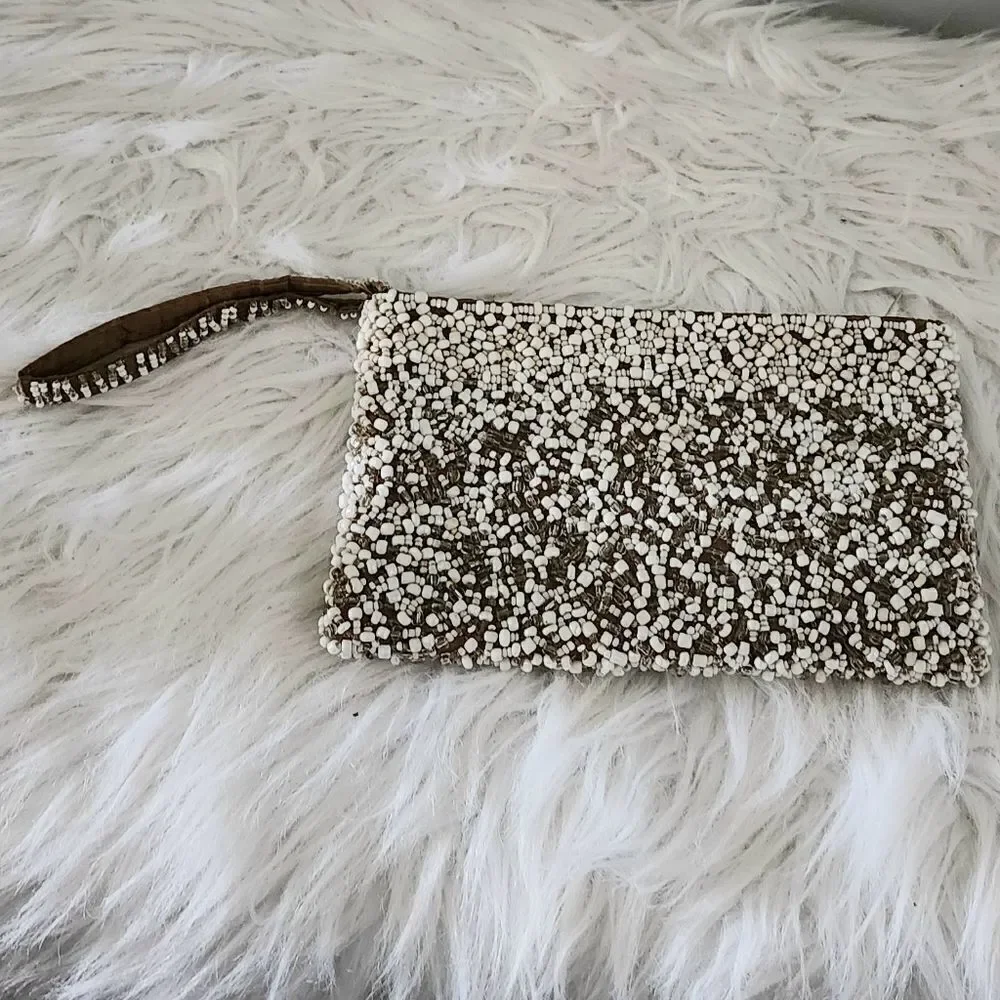 Beaded wristlet purse bag